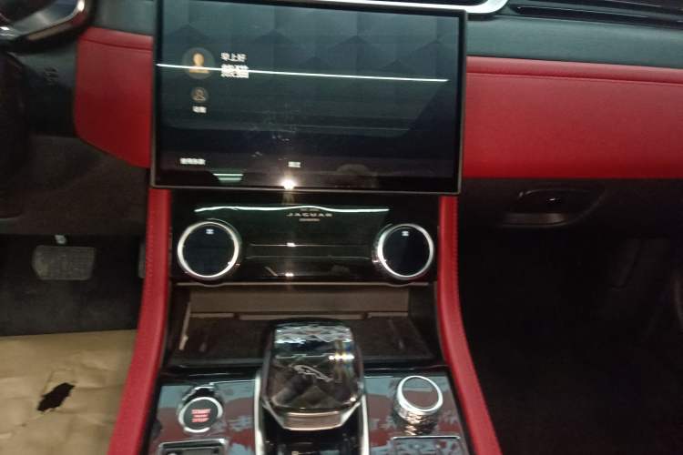 Used Jaguar XFL 2023 XFL 2.0T P250 Two-Wheel-Drive Elite Sport Edition Audio And AC Panel