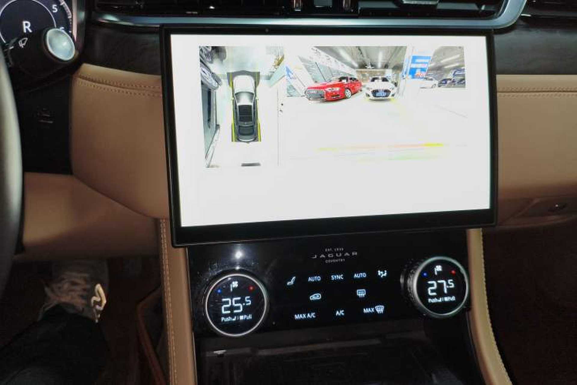 Used Jaguar XFL 2023 XFL 2.0T P250 Two-Wheel-Drive Luxury Deluxe Edition Audio And AC Panel