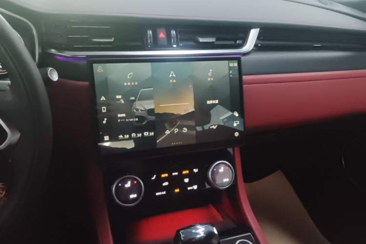 Used Jaguar XFL 2023 XFL 2.0T P250 Two-Wheel-Drive Elite Sport Gold Edition Audio And AC Panel