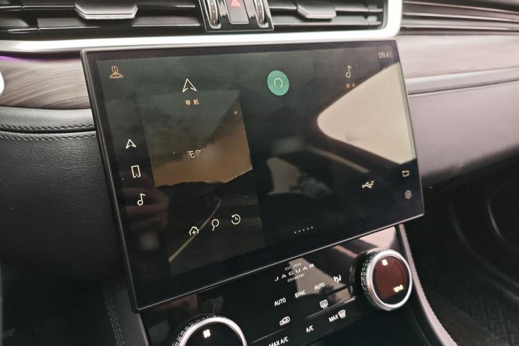 Used Jaguar XFL 2023 XFL 2.0T P200 Two-Wheel-Drive Elite Luxury Edition Audio And AC Panel