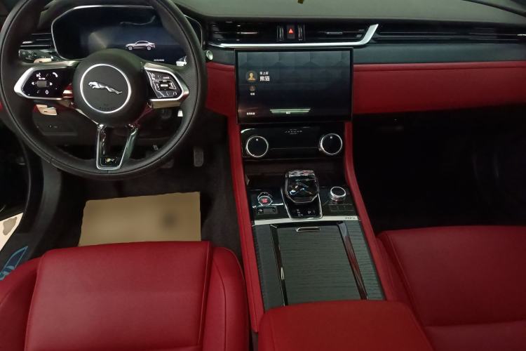 Used Jaguar XFL 2023 XFL 2.0T P250 Two-Wheel-Drive Elite Sport Edition Center Console