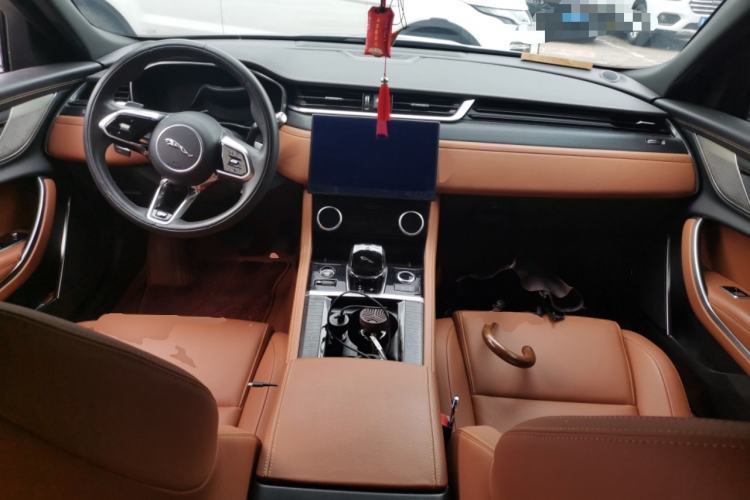 Used Jaguar XFL 2023 XFL 2.0T P250 Two-Wheel-Drive Elite Sport Edition Center Console