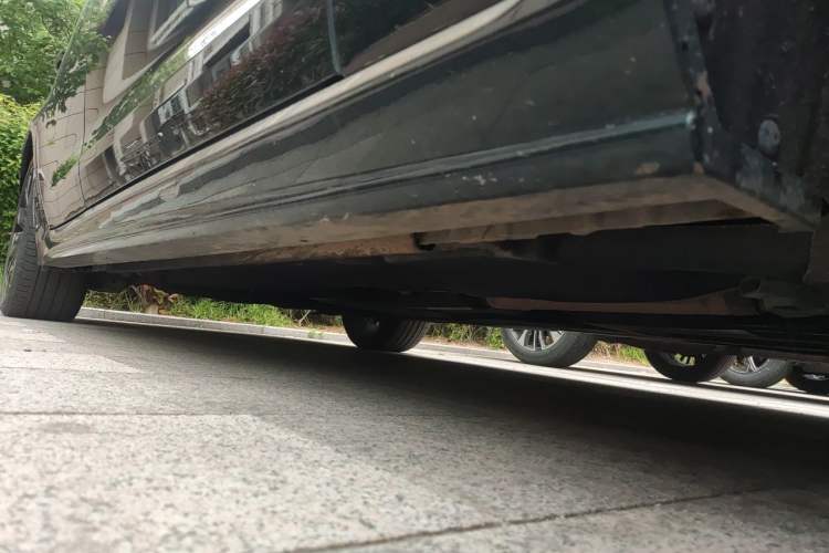 Used Jaguar XFL 2023 XFL 2.0T P300 Four-Wheel-Drive Flagship Sport Edition Chassis Front Right