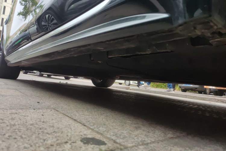 Used Jaguar XFL 2023 XFL 2.0T P300 Four-Wheel-Drive Flagship Sport Edition Chassis Rear Left