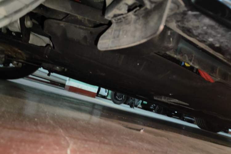 Used Jaguar XFL 2023 XFL 2.0T P250 Two-Wheel-Drive Elite Sport Edition Chassis Rear Right