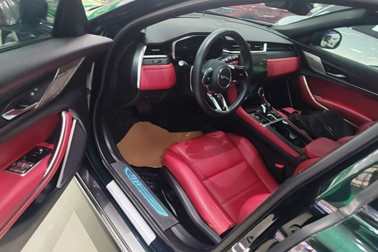 Used Jaguar XFL 2023 XFL 2.0T P250 Two-Wheel-Drive Elite Sport Edition Driver Seat