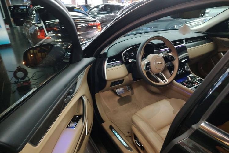 Used Jaguar XFL 2023 XFL 2.0T P250 Two-Wheel-Drive Luxury Deluxe Edition Driver Seat