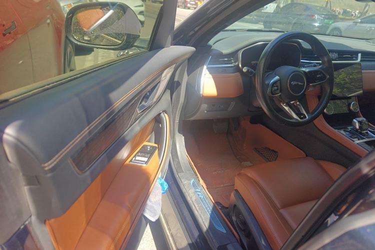 Used Jaguar XFL 2023 XFL 2.0T P250 Two-Wheel-Drive Elite Sport Gold Edition Driver Seat