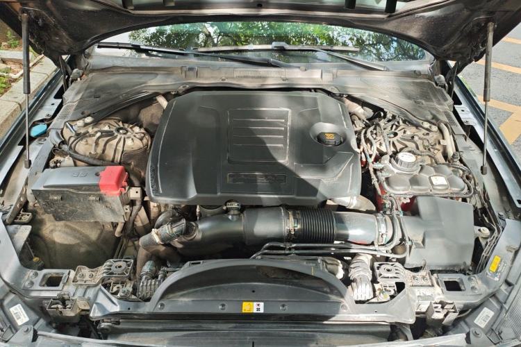 Used Jaguar XFL 2023 XFL 2.0T P200 Two-Wheel-Drive Elite Luxury Edition Engine Bay