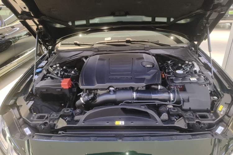 Used Jaguar XFL 2023 XFL 2.0T P250 Two-Wheel-Drive Elite Sport Edition Engine Bay