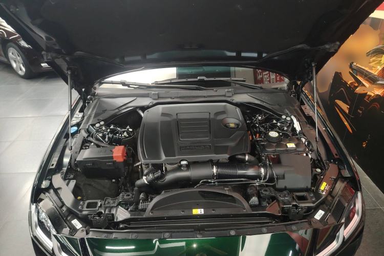 Used Jaguar XFL 2023 XFL 2.0T P250 Two-Wheel-Drive Luxury Deluxe Edition Engine Bay
