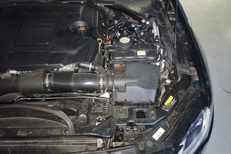 Used Jaguar XFL 2023 XFL 2.0T P250 Two-Wheel-Drive Luxury Deluxe Edition Engine Bay Left