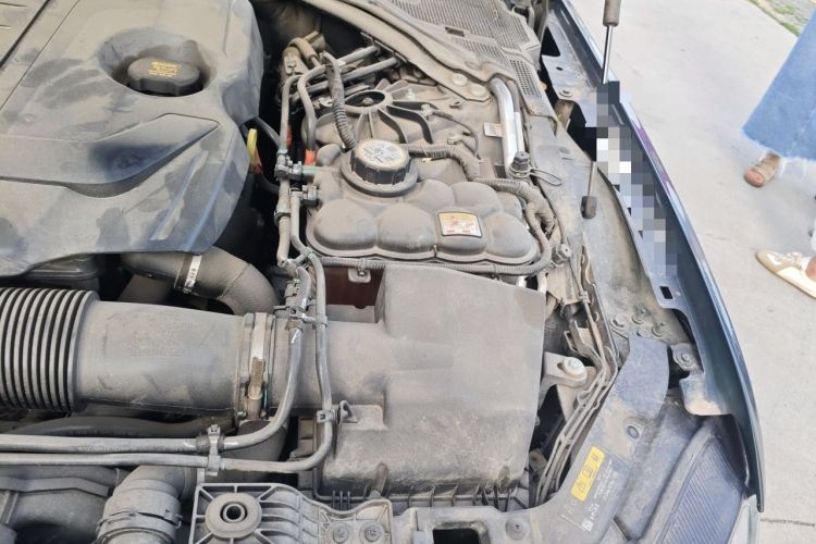 Used Jaguar XFL 2023 XFL 2.0T P200 Two-Wheel-Drive Elite Luxury Edition Engine Bay Left