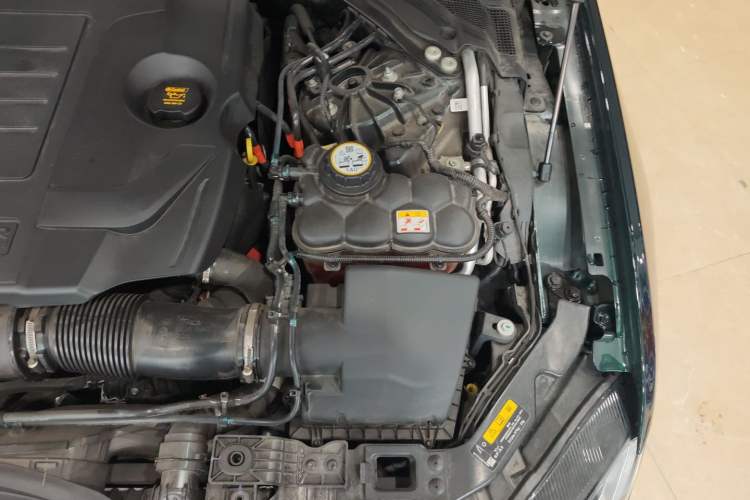 Used Jaguar XFL 2023 XFL 2.0T P250 Two-Wheel-Drive Elite Sport Edition Engine Bay Left