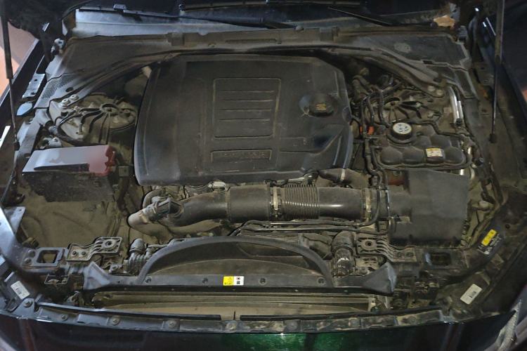 Used Jaguar XFL 2023 XFL 2.0T P200 Two-Wheel-Drive Elite Luxury Edition Engine Bay