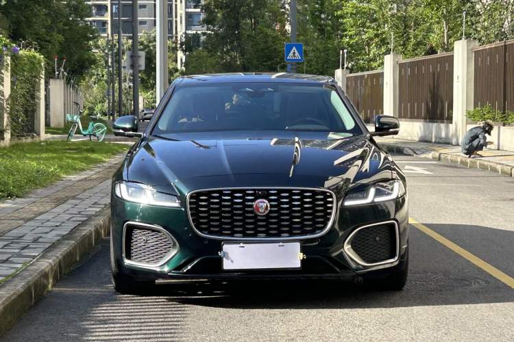 Used Jaguar XFL 2023 XFL 2.0T P250 Two-Wheel-Drive Luxury Deluxe Edition Engine Bay