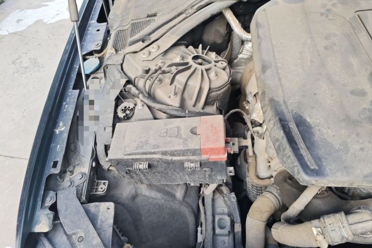 Used Jaguar XFL 2023 XFL 2.0T P200 Two-Wheel-Drive Elite Luxury Edition Engine Bay Right