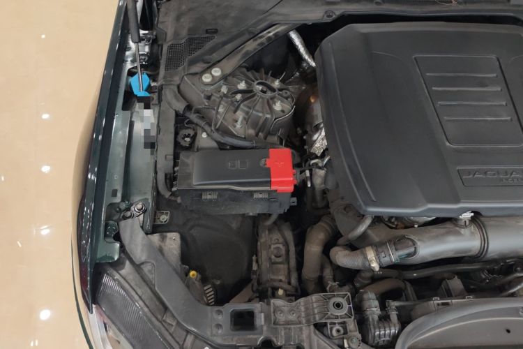 Used Jaguar XFL 2023 XFL 2.0T P250 Two-Wheel-Drive Elite Sport Edition Engine Bay Right