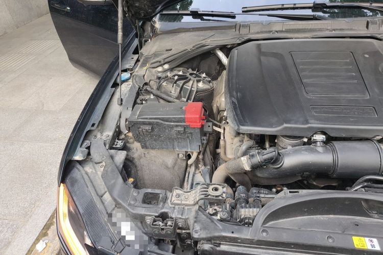 Used Jaguar XFL 2023 XFL 2.0T P250 Two-Wheel-Drive Luxury Deluxe Edition Engine Bay Right