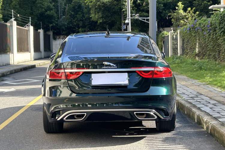 Used Jaguar XFL 2023 XFL 2.0T P250 Two-Wheel-Drive Luxury Deluxe Edition Exterior 2