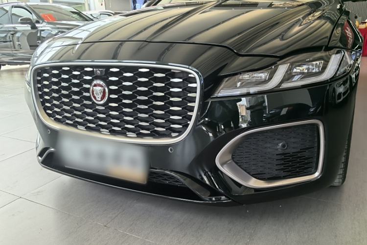 Used Jaguar XFL 2023 XFL 2.0T P250 Two-Wheel-Drive Luxury Deluxe Edition Exterior 8