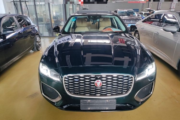 Used Jaguar XFL 2023 XFL 2.0T P250 Two-Wheel-Drive Prestige Luxury Gold Edition Front