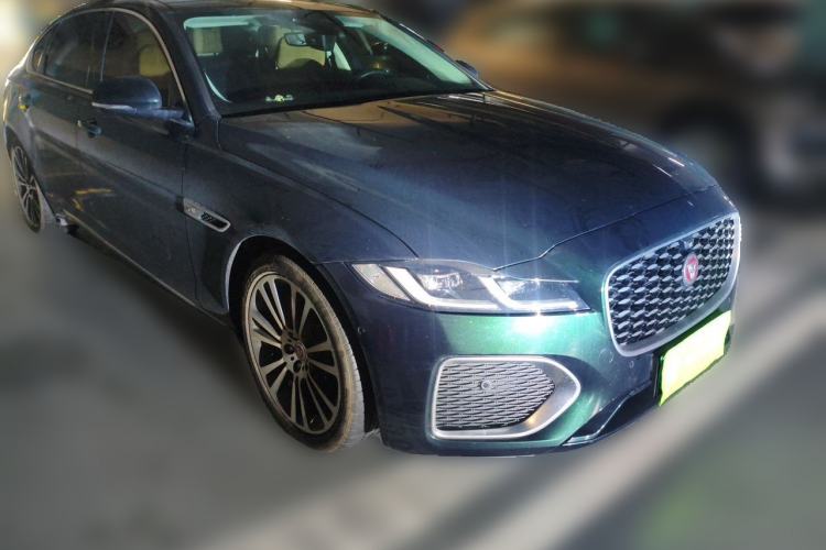 Used Jaguar XFL 2023 XFL 2.0T P250 Two-Wheel-Drive Luxury Deluxe Edition Front Right 45 Deg