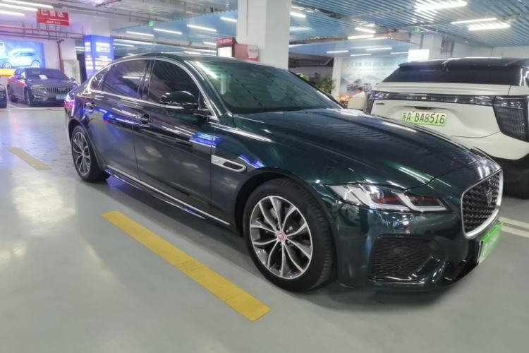 Used Jaguar XFL 2023 XFL 2.0T P250 Two-Wheel-Drive Elite Sport Edition Front Right 45 Deg