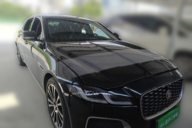 Used Jaguar XFL 2023 XFL 2.0T P250 Two-Wheel-Drive Luxury Deluxe Edition Front Right 45 Deg