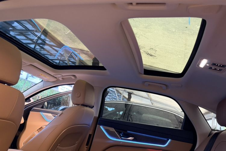 Used Jaguar XFL 2023 XFL 2.0T P250 Two-Wheel-Drive Luxury Deluxe Edition Headliner