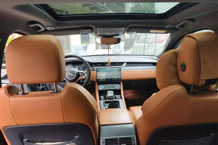 Used Jaguar XFL 2023 XFL 2.0T P300 Four-Wheel-Drive Flagship Sport Edition Headliner