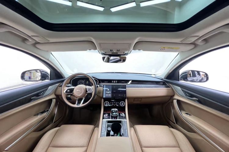 Used Jaguar XFL 2023 XFL 2.0T P250 Two-Wheel-Drive Luxury Deluxe Edition Interior 1