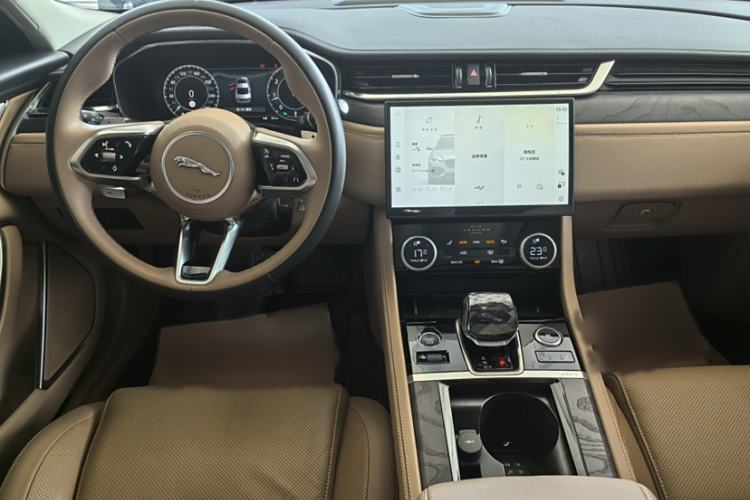 Used Jaguar XFL 2023 XFL 2.0T P250 Two-Wheel-Drive Luxury Deluxe Edition Interior 1