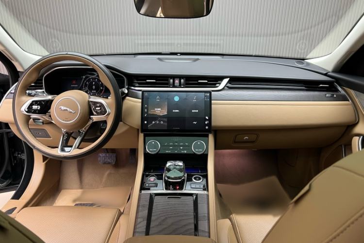 Used Jaguar XFL 2023 XFL 2.0T P250 Two-Wheel-Drive Luxury Deluxe Edition Interior 1