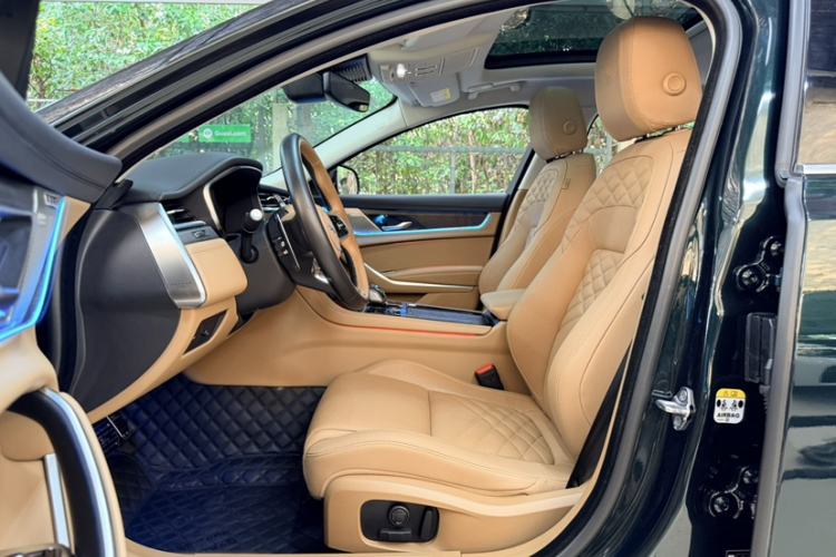 Used Jaguar XFL 2023 XFL 2.0T P250 Two-Wheel-Drive Luxury Deluxe Edition Interior 2