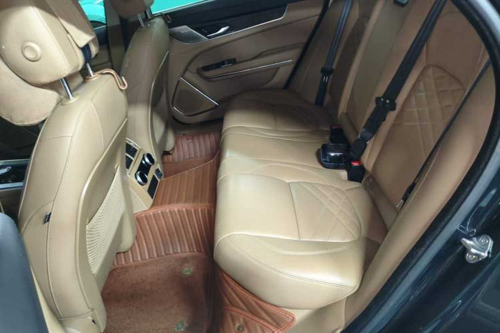 Used Jaguar XFL 2023 XFL 2.0T P250 Two-Wheel-Drive Luxury Deluxe Edition Interior 4