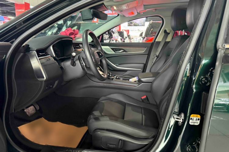 Used Jaguar XFL 2023 XFL 2.0T P200 Two-Wheel-Drive Elite Luxury Edition Interior 5