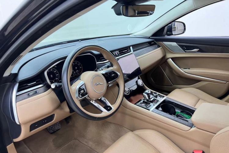Used Jaguar XFL 2023 XFL 2.0T P250 Two-Wheel-Drive Luxury Deluxe Edition Interior 7