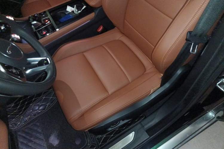 Used Jaguar XFL 2023 XFL 2.0T P250 Two-Wheel-Drive Elite Sport Edition Left Front Seat