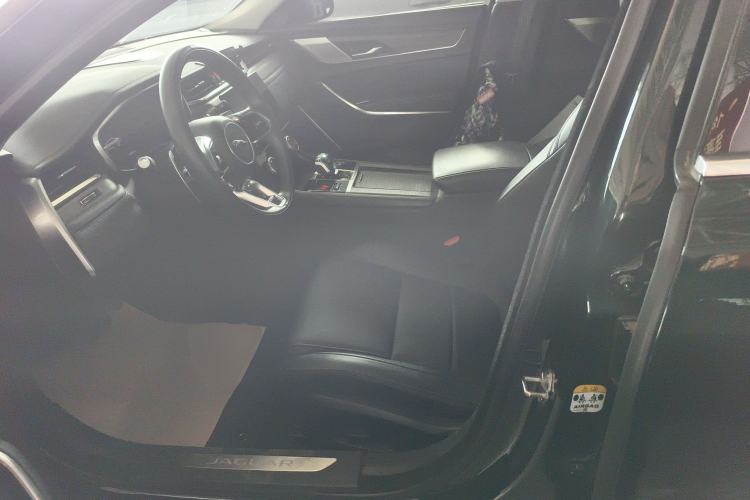 Used Jaguar XFL 2023 XFL 2.0T P200 Two-Wheel-Drive Elite Luxury Edition Left Front Seat