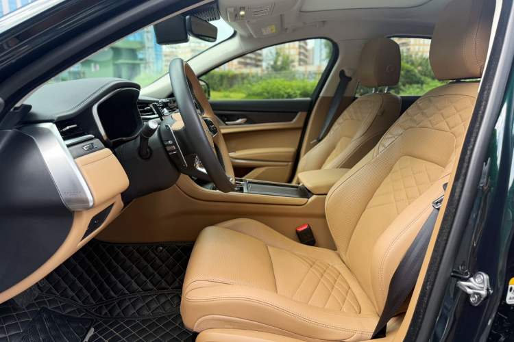 Used Jaguar XFL 2023 XFL 2.0T P250 Two-Wheel-Drive Luxury Deluxe Edition Left Front Seat