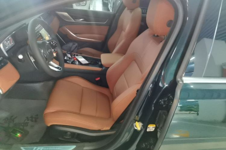 Used Jaguar XFL 2023 XFL 2.0T P250 Two-Wheel-Drive Elite Sport Edition Left Front Seat