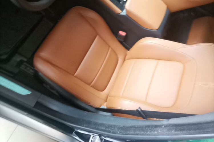 Used Jaguar XFL 2023 XFL 2.0T P250 Two-Wheel-Drive Elite Sport Edition Left Front Seat