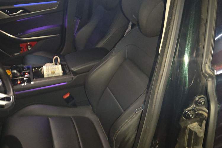 Used Jaguar XFL 2023 XFL 2.0T P200 Two-Wheel-Drive Elite Luxury Edition Left Front Seat