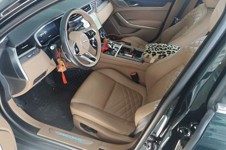 Used Jaguar XFL 2023 XFL 2.0T P250 Two-Wheel-Drive Luxury Deluxe Edition Left Front Seat