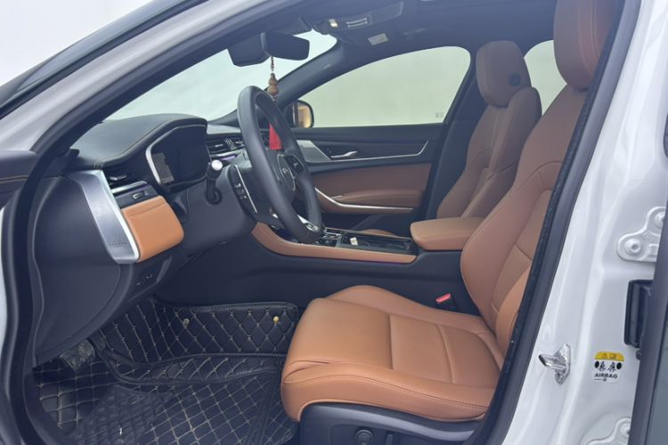 Used Jaguar XFL 2023 XFL 2.0T P250 Two-Wheel-Drive Elite Sport Edition Left Front Seat