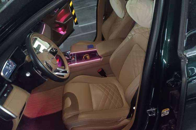 Used Jaguar XFL 2023 XFL 2.0T P250 Two-Wheel-Drive Luxury Deluxe Edition Left Front Seat