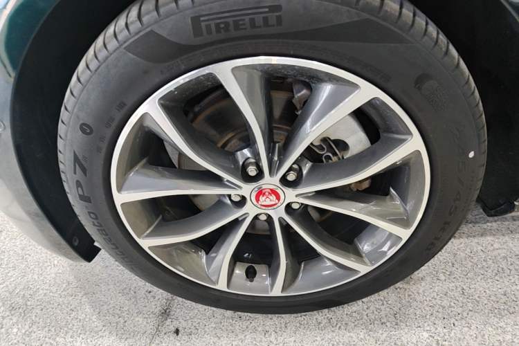 Used Jaguar XFL 2023 XFL 2.0T P200 Two-Wheel-Drive Elite Luxury Edition Left Front Wheel Hub