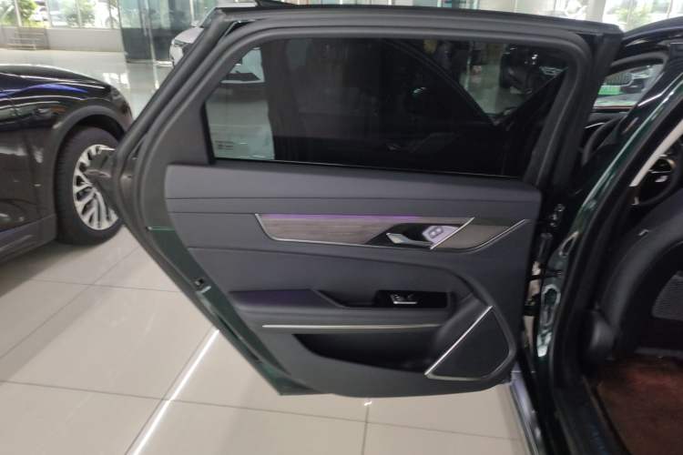 Used Jaguar XFL 2023 XFL 2.0T P200 Two-Wheel-Drive Elite Luxury Edition Left Rear Door Interior