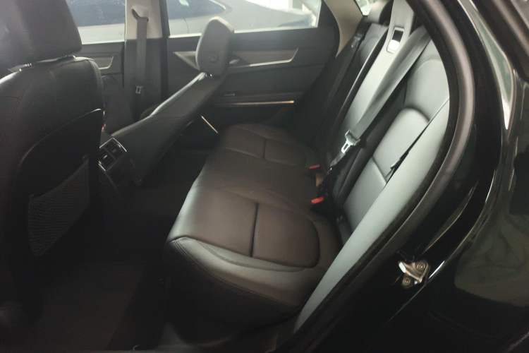 Used Jaguar XFL 2023 XFL 2.0T P200 Two-Wheel-Drive Elite Luxury Edition Left Rear Seat